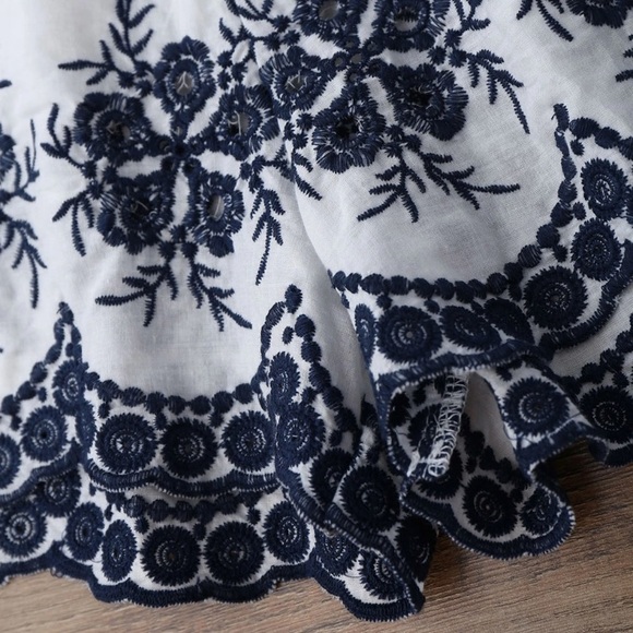 LAST ONE🌷 Embroidered Vacation Set - Picture 4 of 7